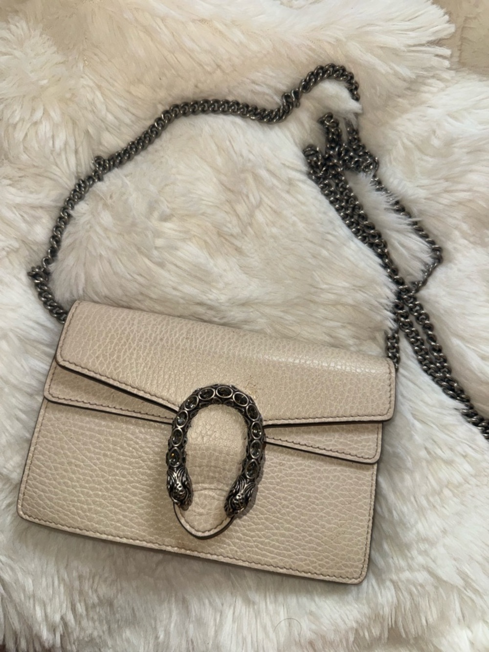 Gucci Beige Textured Leather Dionysus Super Mini Shoulder Bag - Picture 2 of 5